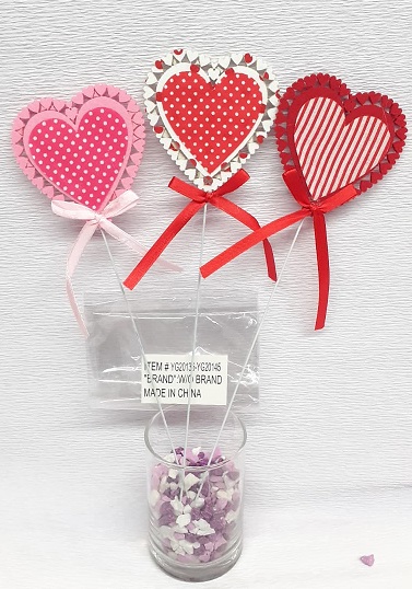   CORAZON CON DETALLE CALADO