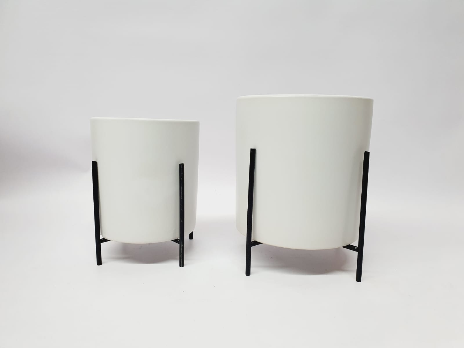   MACETA CERAMICA CILINDRO CON PIE